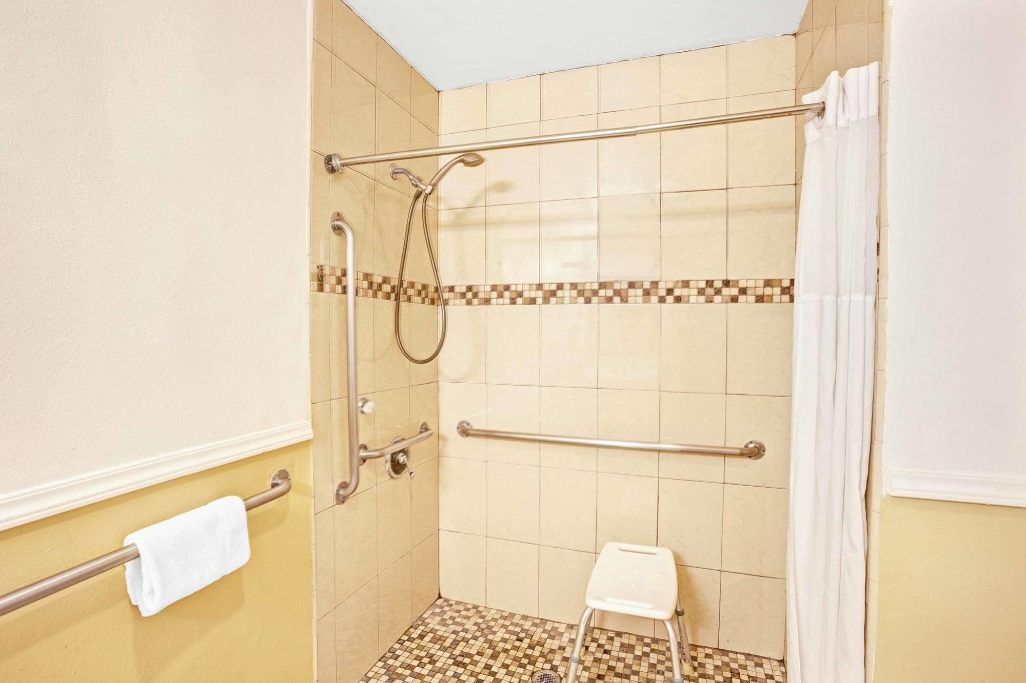 Days Inn By Wyndham Whittier Los Angeles Luaran gambar